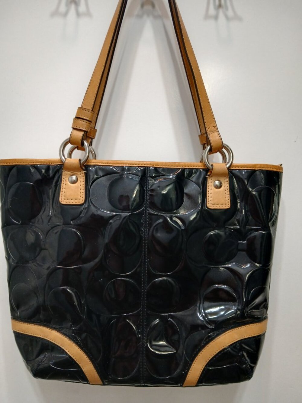 Coach Patent Leather Tote🖤 - Picture 11 of 12